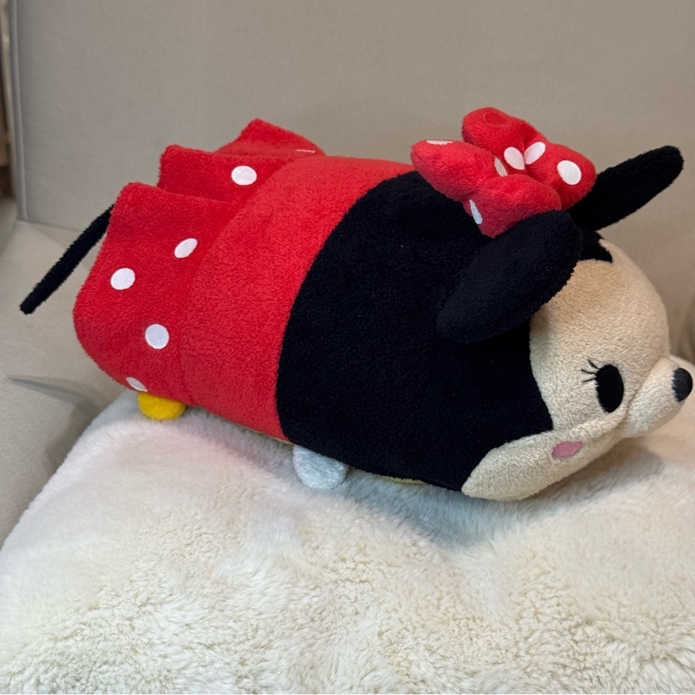 Disney Minnie Mouse Tsum Tsum Plush - Black, Red, and Cream - Picture 2 of 7